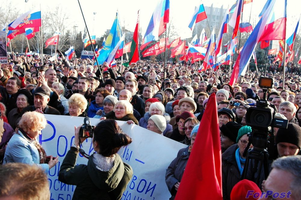 Мэр Севастополя готовит своих силовиков в ответ Майдану