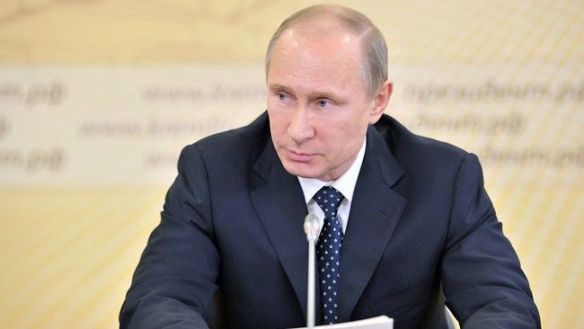 Путин: Россия не имеет отношения к вооруженным людям в Крыму