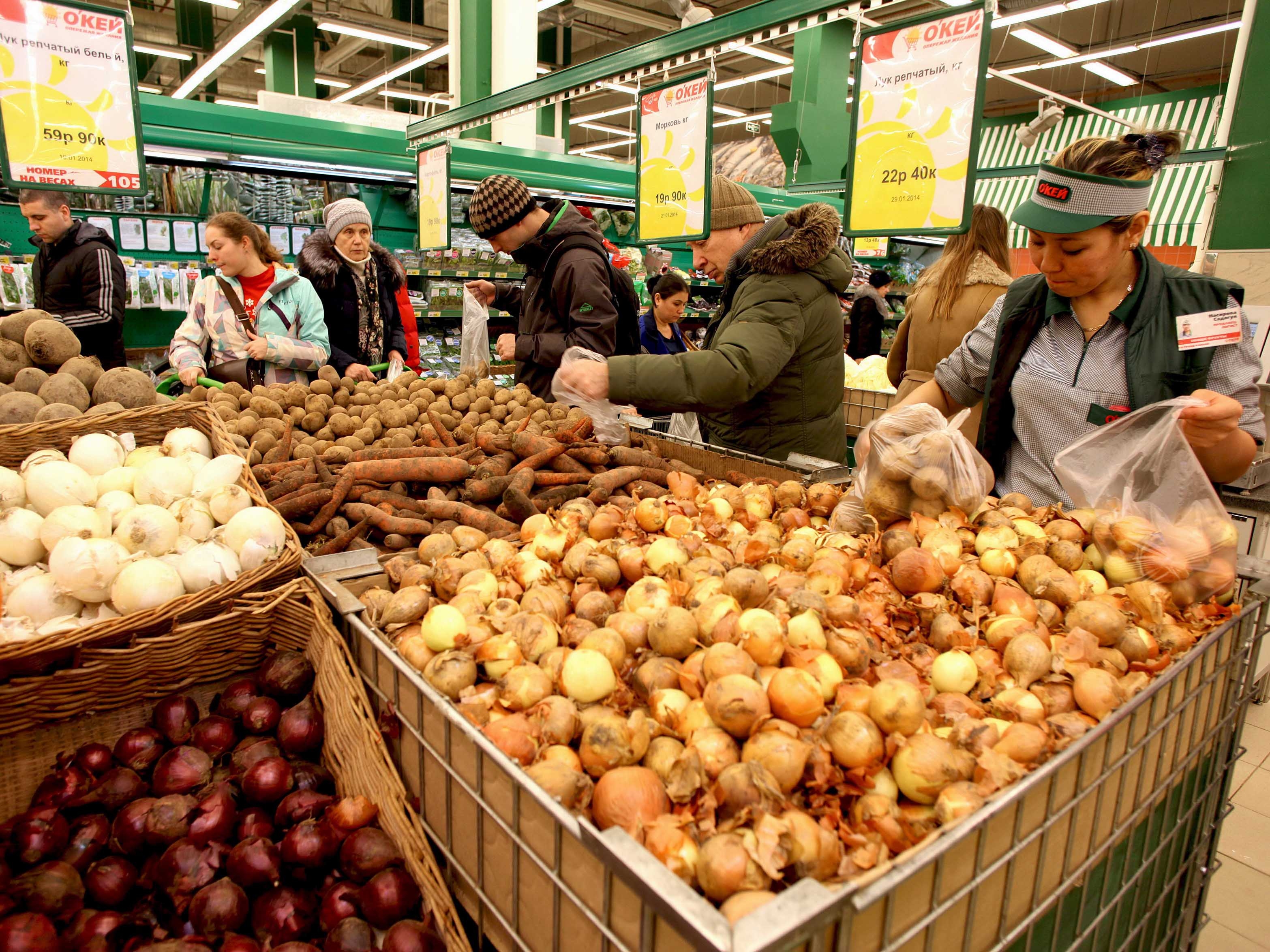 Торговые сети заморозят цены на социально значимые продукты