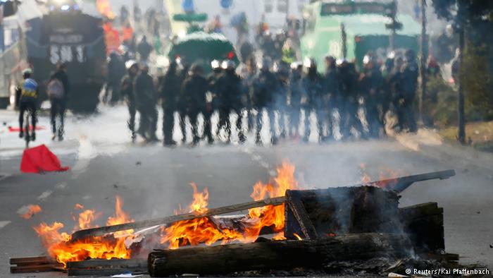 Фото и видео: протестующие во Франкфурте жгут машины и штурмуют ЕЦБ