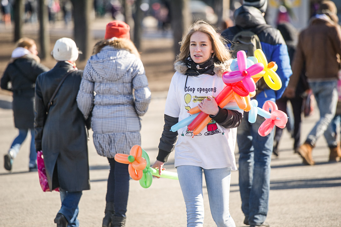 Блогер обвинил в мошенничестве сборщиков денег для детей у метро