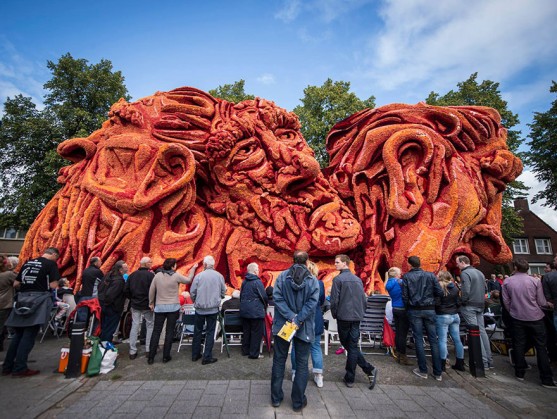 van-gogh-flower-parade-floats-corso-zundert-netherlands-16