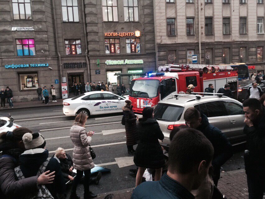 Видео ДТП в Петербурге. Водитель, сбивший пятерых, извинился перед пострадавшими