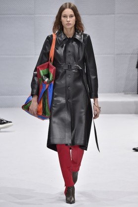 PARIS, FRANCE - MARCH 06: A model walks the runway during the Balenciaga fashion show as part of the Paris Fashion Week Womenswear Fall/Winter 2016/2017 on March 6, 2016 in Paris, France. (Photo by Victor VIRGILE/Gamma-Rapho via Getty Images)