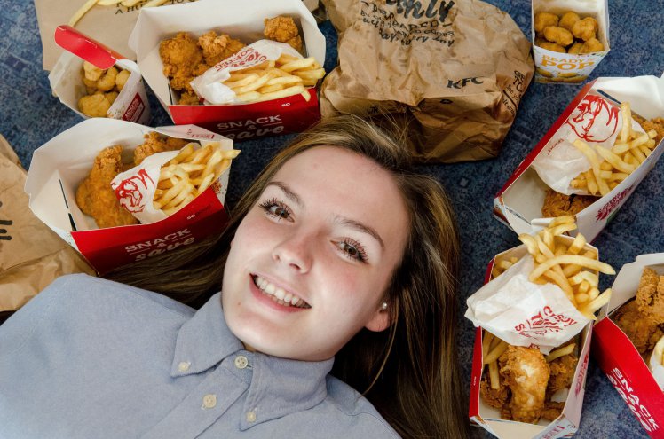 <<Не могла ей наесться>>. Британка рассказала о трёх годах жизни на курице из KFC