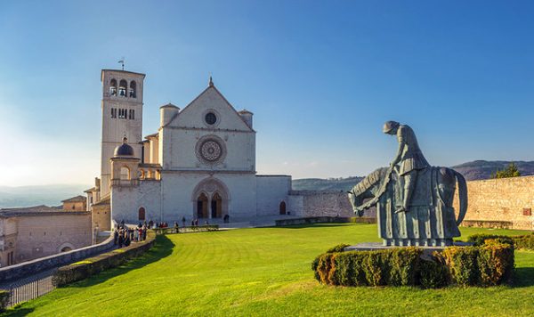 italy-assisi-basilica-san-francesco-and-grounds