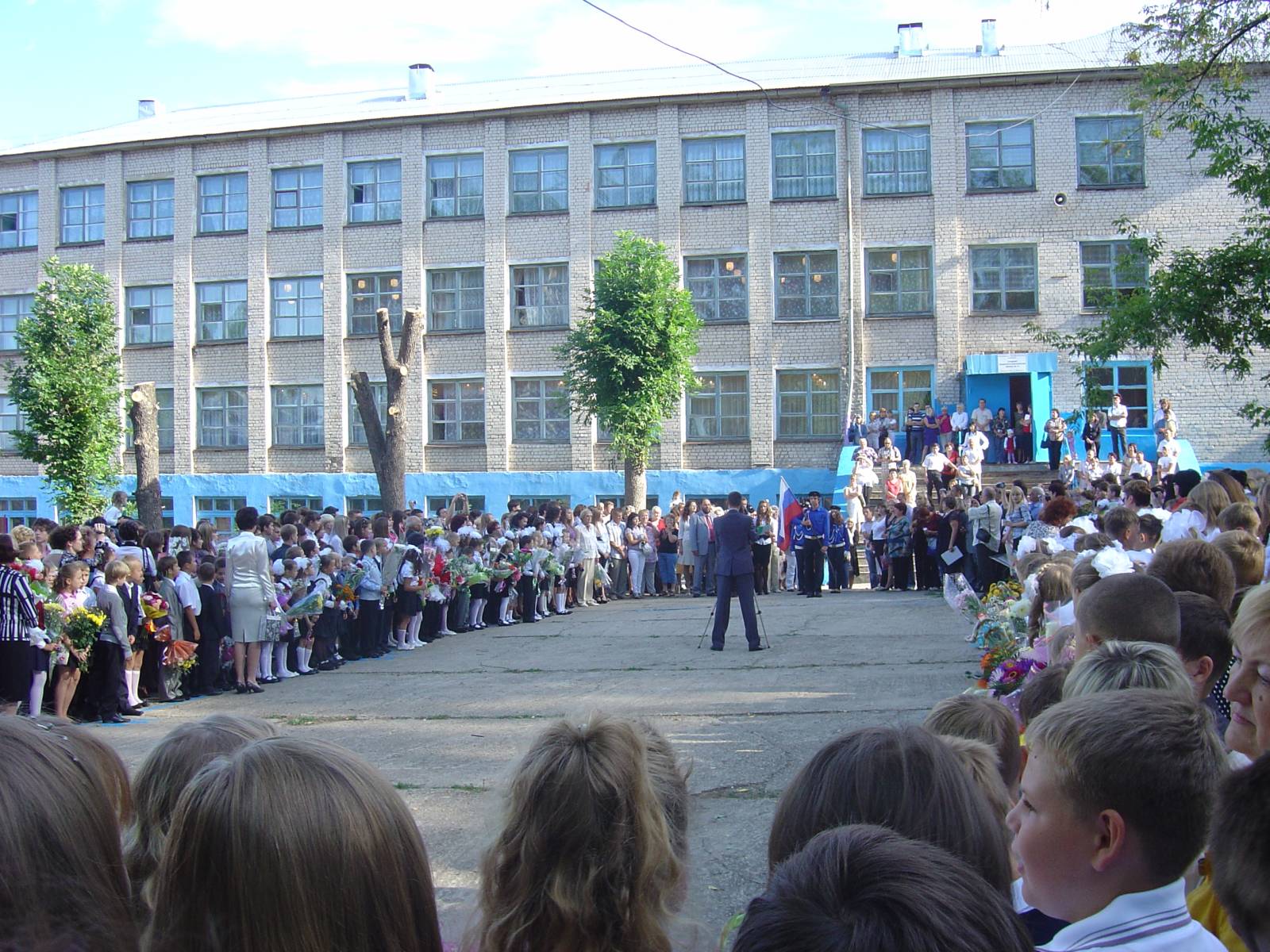 <<Ты будешь у меня мыть>>. Школьник, начавший борьбу с поборами в школе, жалуется на травлю и просит о помощи