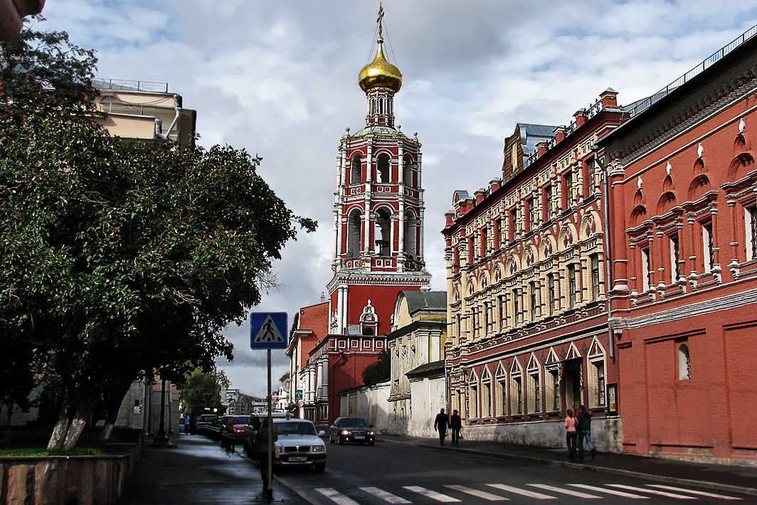 <<Сдаю на долгий срок>>. Москвич завёл инстаграм для парковочного места в центре города