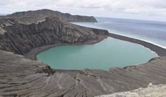 NASA показало эволюцию самого молодого острова на Земле. Не только крутое видео, но и помощь в изучении Марса