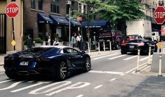 Криптобизнесмены приехали на блокчейн-встречу на Lamborghini. Но реальный хозяин авто прятался за углом