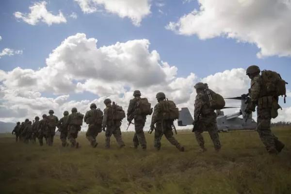 Военным приказали быть незаметными, и те перестарались. Так, что их сочли пропавшими и начали искать свои же