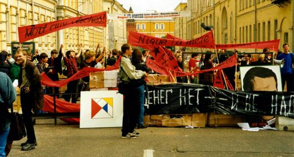 Вор срезал граффити Бэнкси с дорожного щита в Париже. Но этот злодейский план художник разработал сам