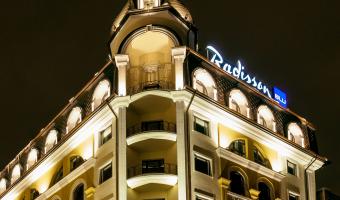 Radisson угрожал постояльцу статьёй за фото в нижнем белье. Но в инстаграме отеля нашлось не меньше компромата