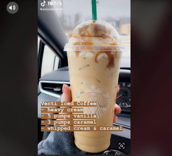 Девушка попробовала трендовый кофе из Starbucks. Но первый же глоток напитка доказал: она больна