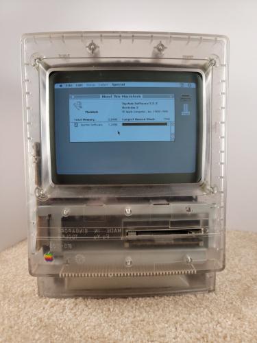 Люди увидели фото прототипа первого Apple Macintosh и влюбились в него.