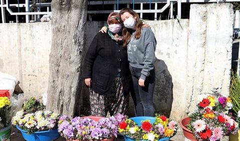 Мама гордилась врачебной карьерой дочери, помогая ей деньгами. Но врачом чадо оказалось только на словах