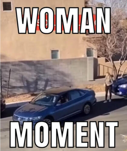 Что за мем woman moment о